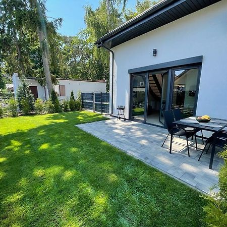 Apartamenty Przy Parku -150M Od Plazy Darłówko Exterior foto